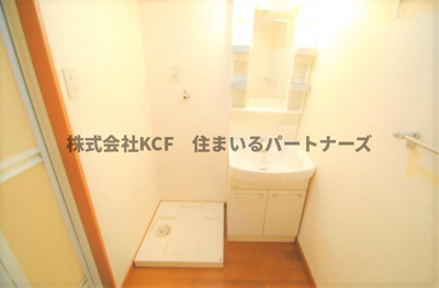 【洗面所】 | エトワール・チサB棟 | 脱衣スペースもあります