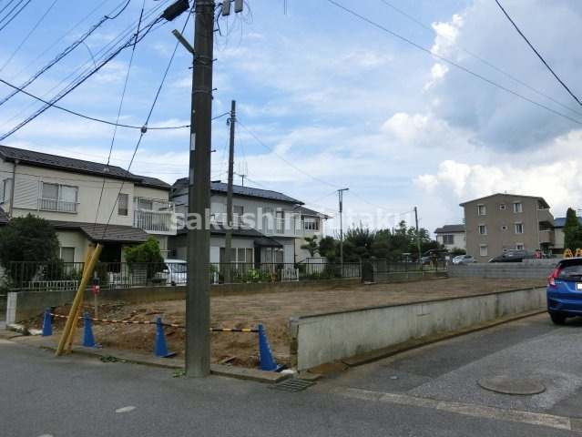 八千代市八千代台北１７丁目　売地　更地渡し　約７6坪の整形地　６ｍ公道面　建築条件なしの外観