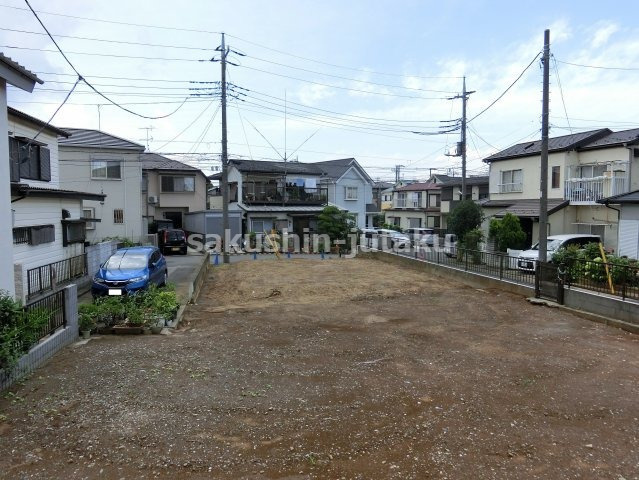 八千代市八千代台北１７丁目　売地　更地渡し　約７6坪の整形地　６ｍ公道面　建築条件なしの外観