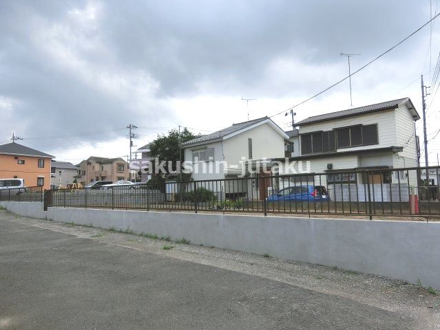 八千代市八千代台北１７丁目　売地　更地渡し　約７6坪の整形地　６ｍ公道面　建築条件なしの外観