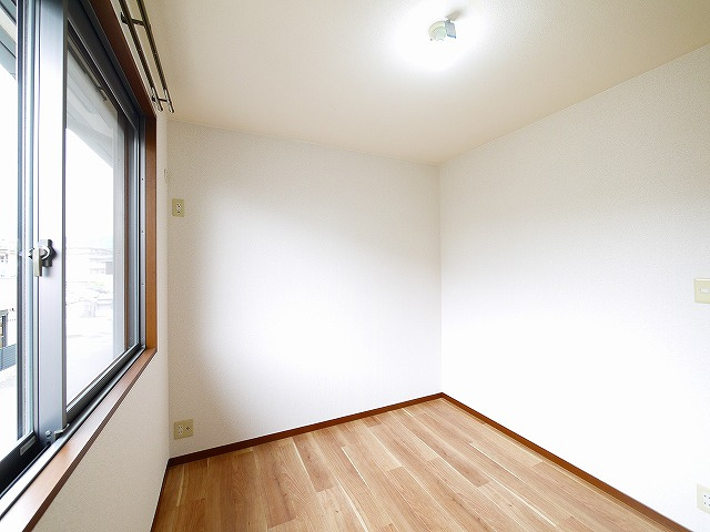 メゾンヴェール　Ａの内装|使い勝手のいい洋室です