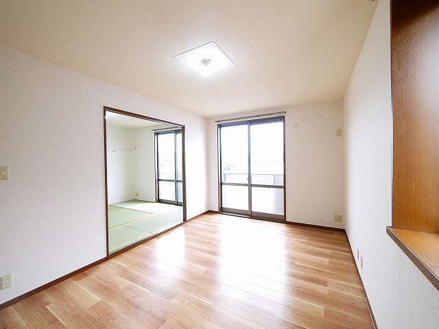 メゾンヴェール　Ａの居間・リビング|使いやすい居間です