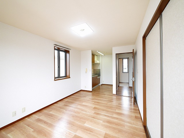 メゾンヴェール　Ａの居間・リビング|ゆったりとした居間です