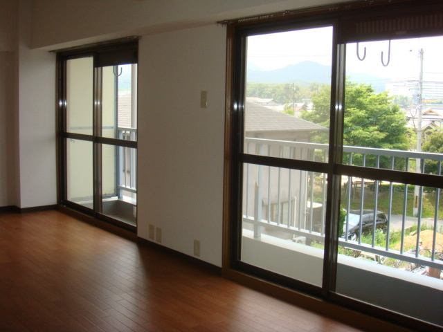 【寝室】 | 丸カントリーコーポ | 寝室にいかがでしょうか