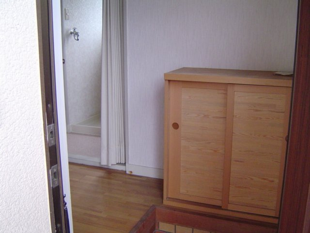 【玄関】 | 谷川荘 | 明るい玄関です