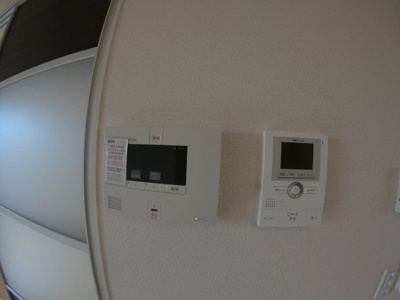 【セキュリティ】 | グランドール | セコムのセキュリティとTVモニターつきインターホンで来客確認できます。