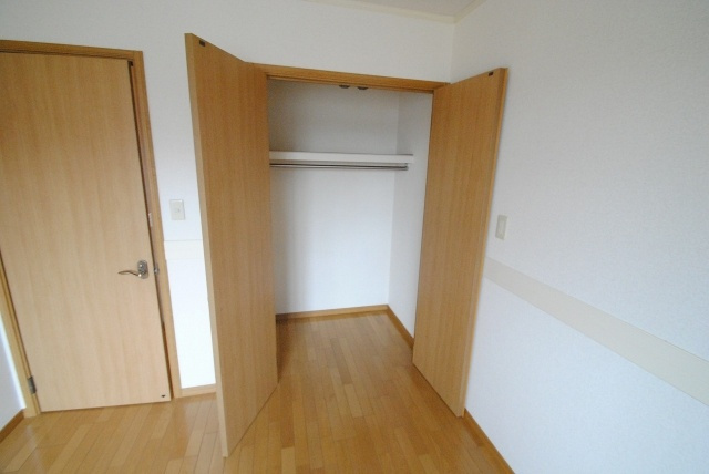 ディアコートAの収納|同タイプ　類似写真