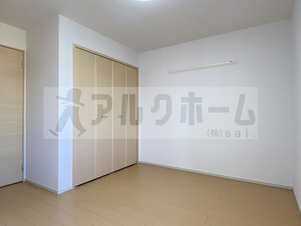 メゾンイーストの洋室