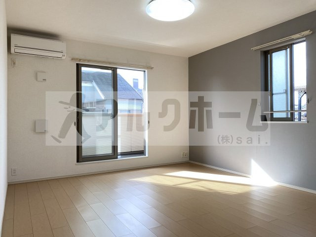 メゾンイーストの居間・リビング