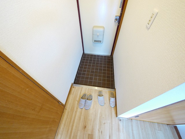 マンション芝の玄関