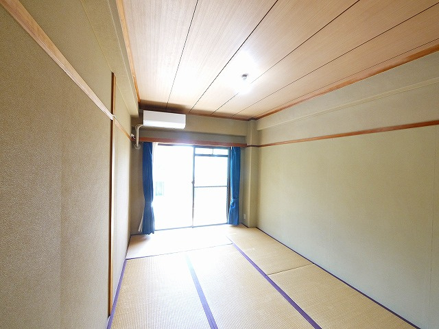 マンション芝の和室