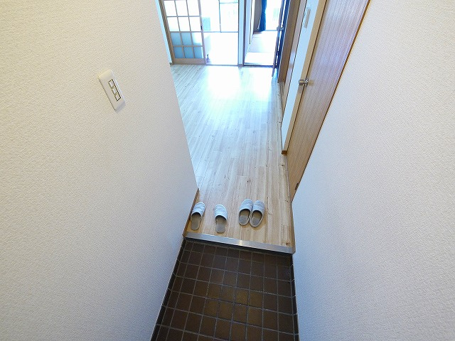 マンション芝の玄関