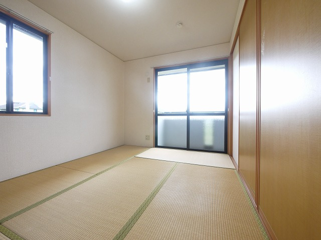 ロイヤルKの和室|い草の香りが落ち着く素敵な和室です