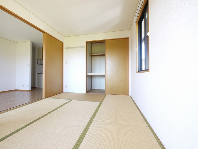 ロイヤルKの和室|和室がひろがる居住スペース