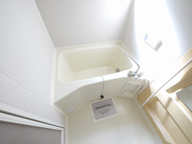 ロイヤルKの浴室|コンパクトで使いやすいお風呂です