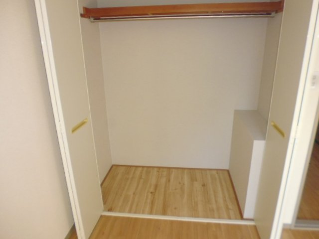 レインボーハイツＢの収納|クローゼット