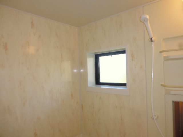 レインボーハイツＢの浴室|洋室