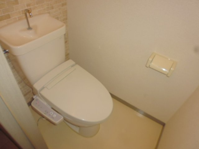 レインボーハイツＢのトイレ|温水洗浄便座