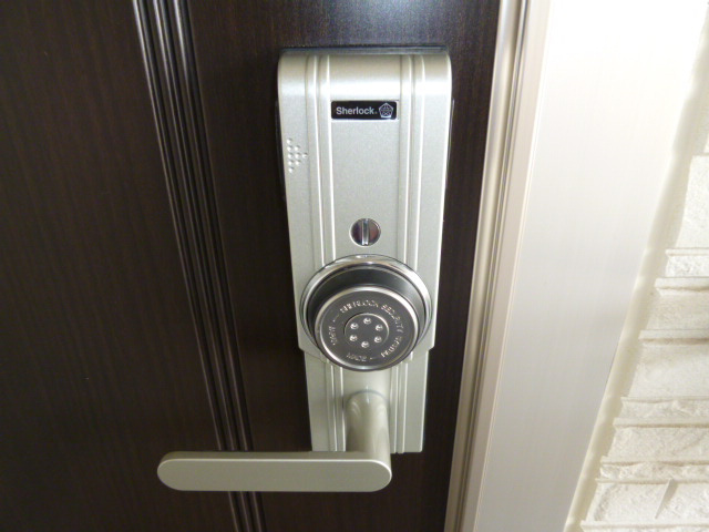 グローリー一文字の玄関|カードキー