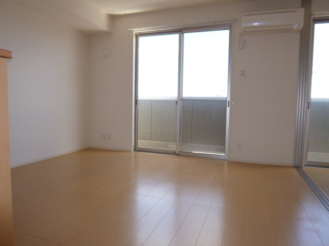 グローリー一文字の居間・リビング|１１.５帖