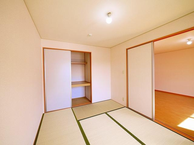 バードヒル　Ａ棟（上之庄）の和室|和室があると落ち着いた雰囲気になりますね