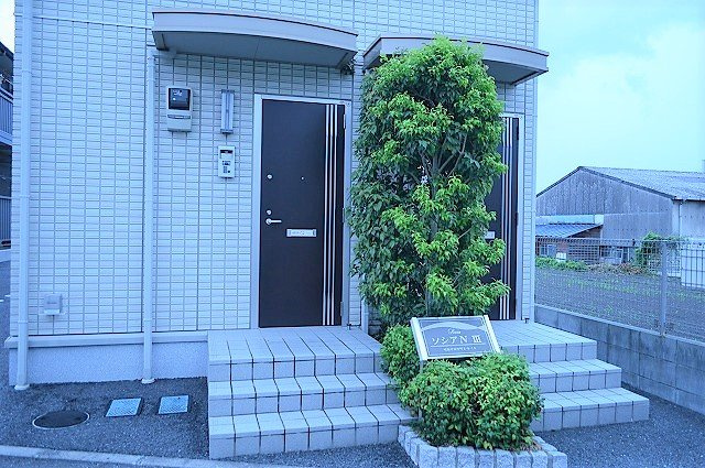 ソシアN Ⅲのエントランス