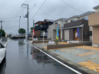 【前面道路含む現地写真】