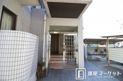 【エントランス】 | サンヒルズビル