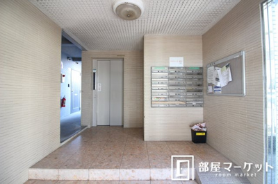 【エントランス】 | サンヒルズビル