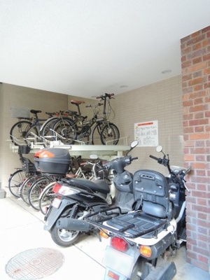【その他共用部分】 | プラウド横濱関内 | バイク置場
