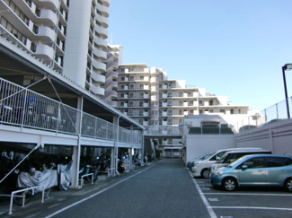 【駐車場】