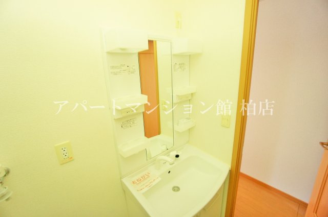 グラン　エリアールの独立洗面台|★独立洗髪洗面台で朝の身支度もラクラク