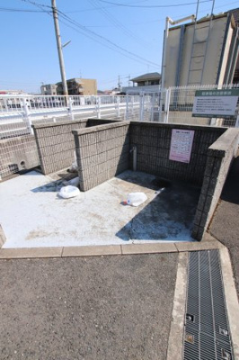 【その他共用部分】 | メゾン・エスポワール | 敷地内ゴミ捨場