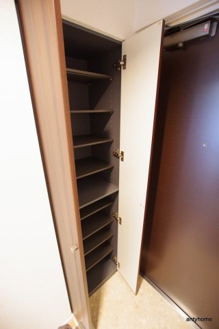 ノルデンタワー新大阪プレミアム　仲介手数料無料の収納