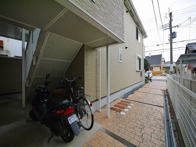 ヴィオラ（阪手）のその他共用部分|出入りのしやすいエントランスです