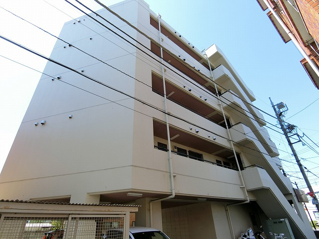 昭島市松原町２丁目の賃貸マンションの外観