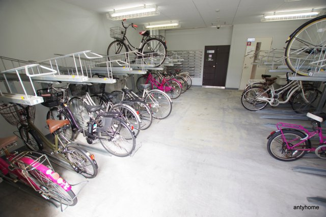 レジュールアッシュ大阪城北　仲介手数料無料の駐車場