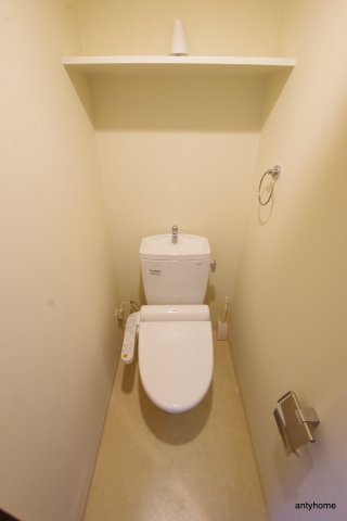 レジュールアッシュ大阪城北　仲介手数料無料のトイレ