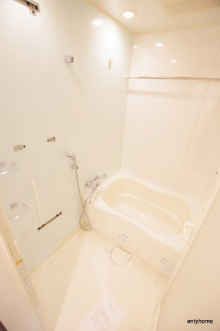 Lasante京橋　仲介手数料無料の浴室