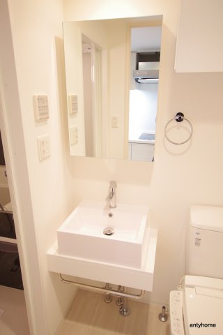 アドバンス新大阪ラシュレ　仲介手数料無料の洗面所