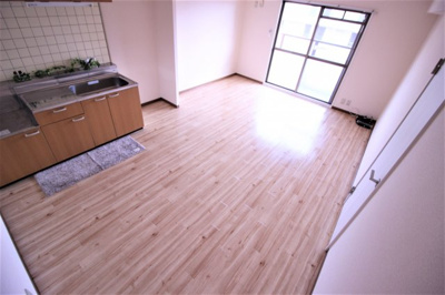 【居間・リビング】 | 桐朋ハイツ | ★12帖の広々リビング★