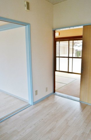 松本戸建の居間・リビング