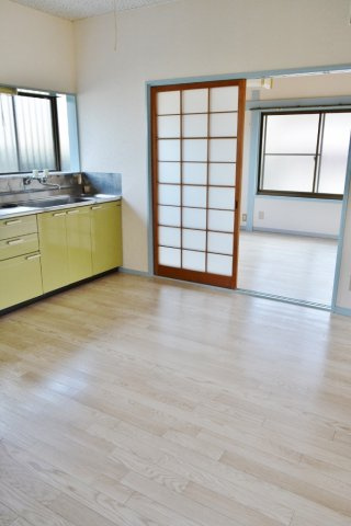 松本戸建の居間・リビング