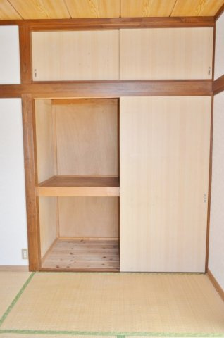 松本戸建の収納