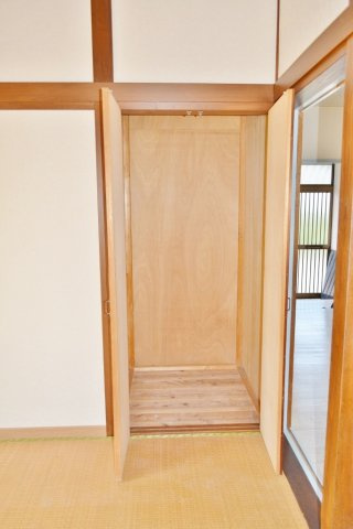 松本戸建の収納