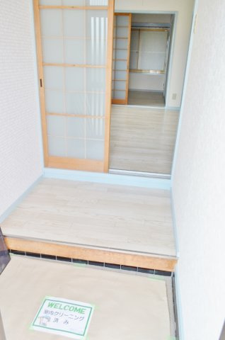 松本戸建の玄関