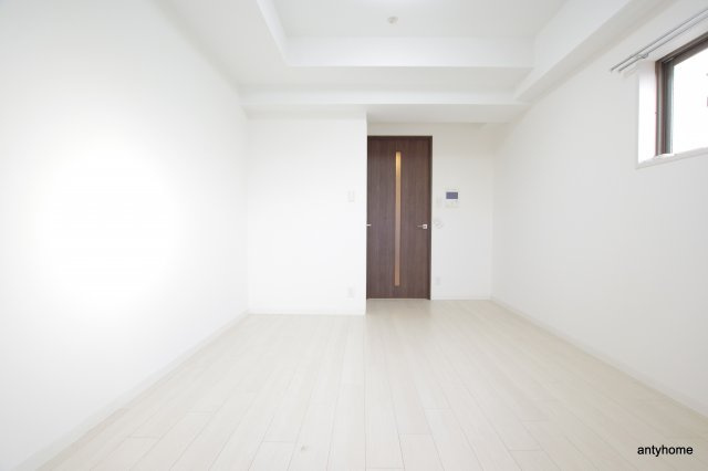 エスプレイス新大阪サウスゲート　仲介手数料無料の洋室