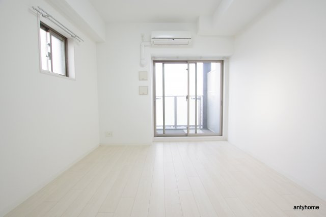 エスプレイス新大阪サウスゲート　仲介手数料無料の洋室