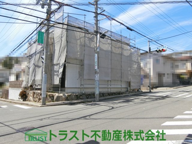 神戸市垂水区多聞台3丁目　新築戸建の前面道路含む現地写真