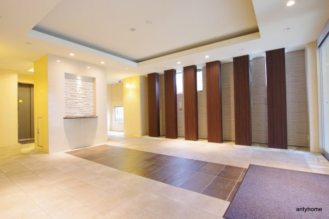 comforespa新大阪　仲介手数料無料のロビー